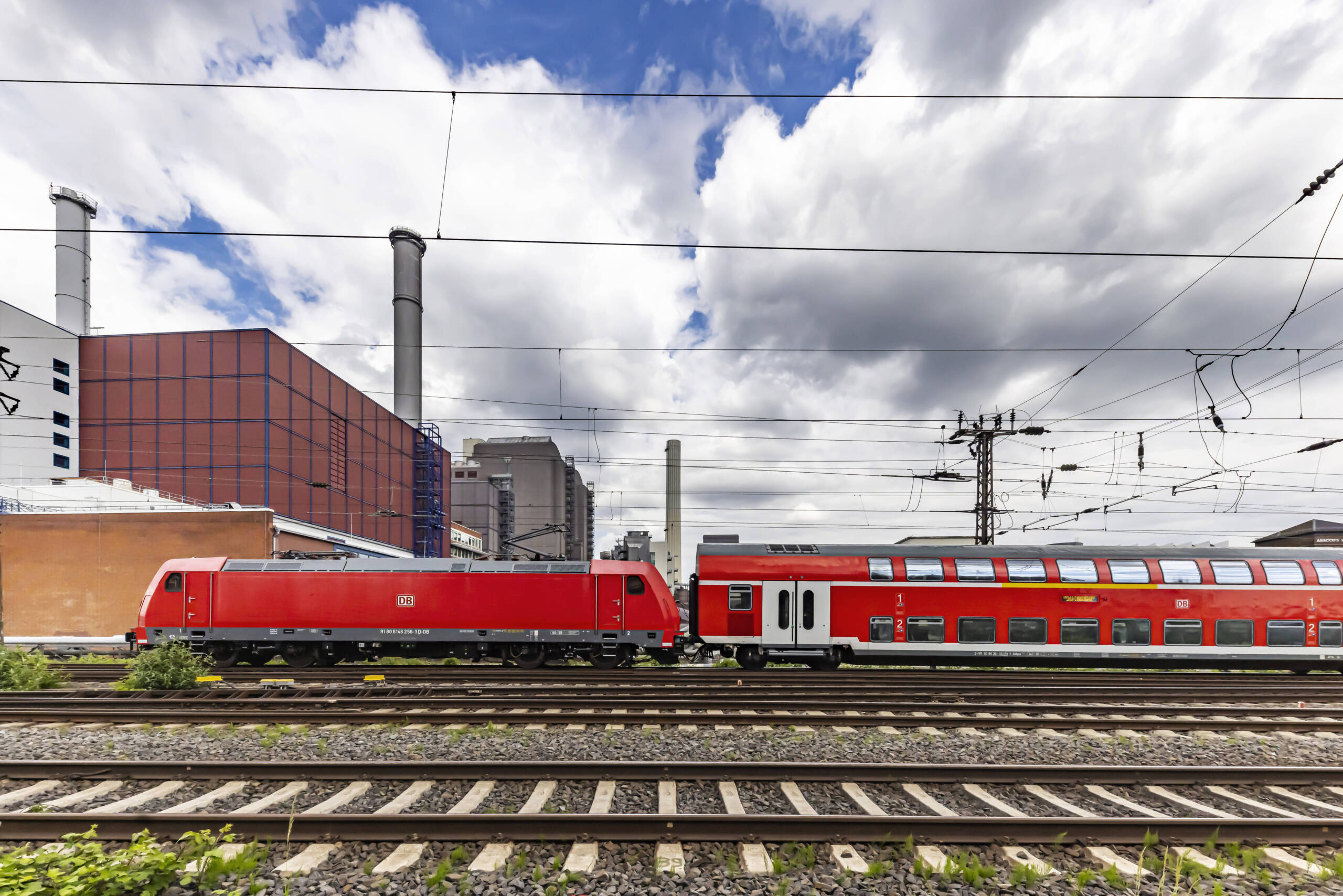 Klimaneutrale Bahn dank Oberleitung statt Wasserstoff?