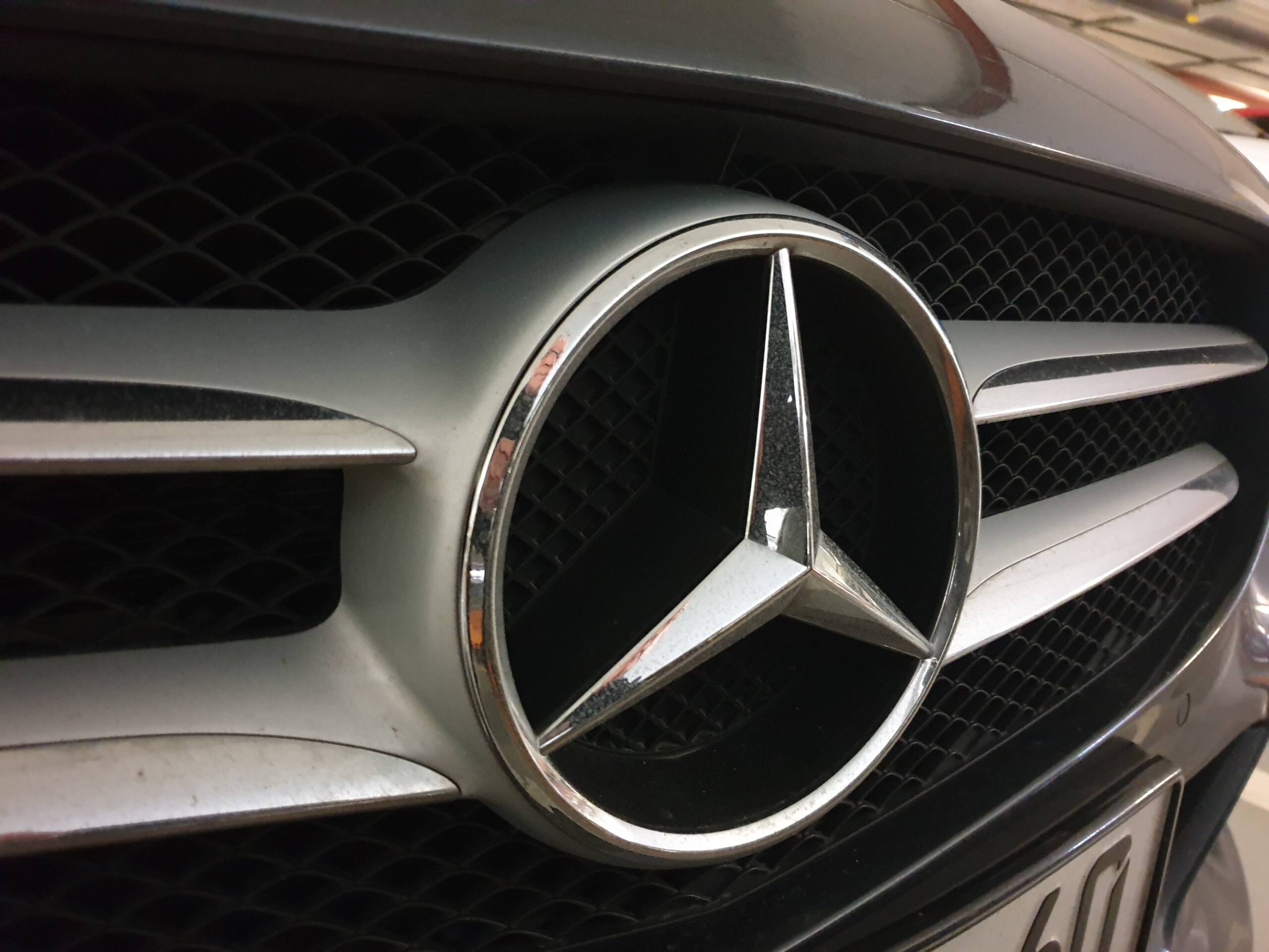 Mercedes-Benz-R-ckgang-im-zweiten-Quartal-2024-und-optimistischer-Ausblick