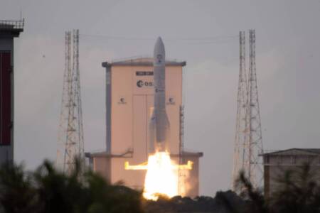 Ariane 6: Probleme mit Hilfsantrieb vereiteln Bilderbuchstart