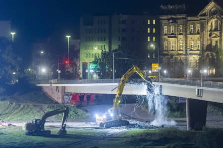 Carolabrücke: Sprengung soll dem Hochwasser zuvorkommen